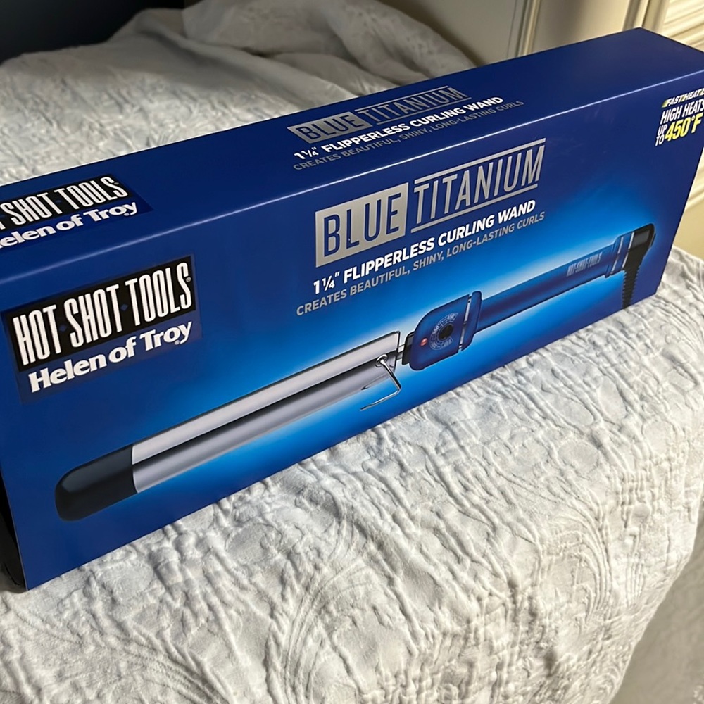 Hot Shot Tools Helen of Troy Blue Titanium 1 1/4” Tapered Titanium Curling Wand